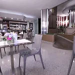 Fly Hotel 4*