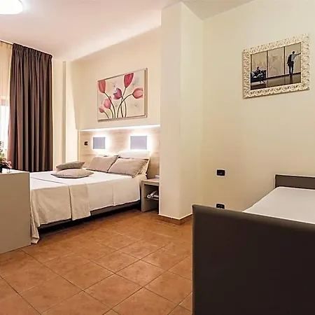 Fly Hotel