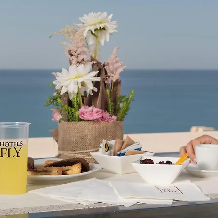 Fly Ξενοδοχείο 4*